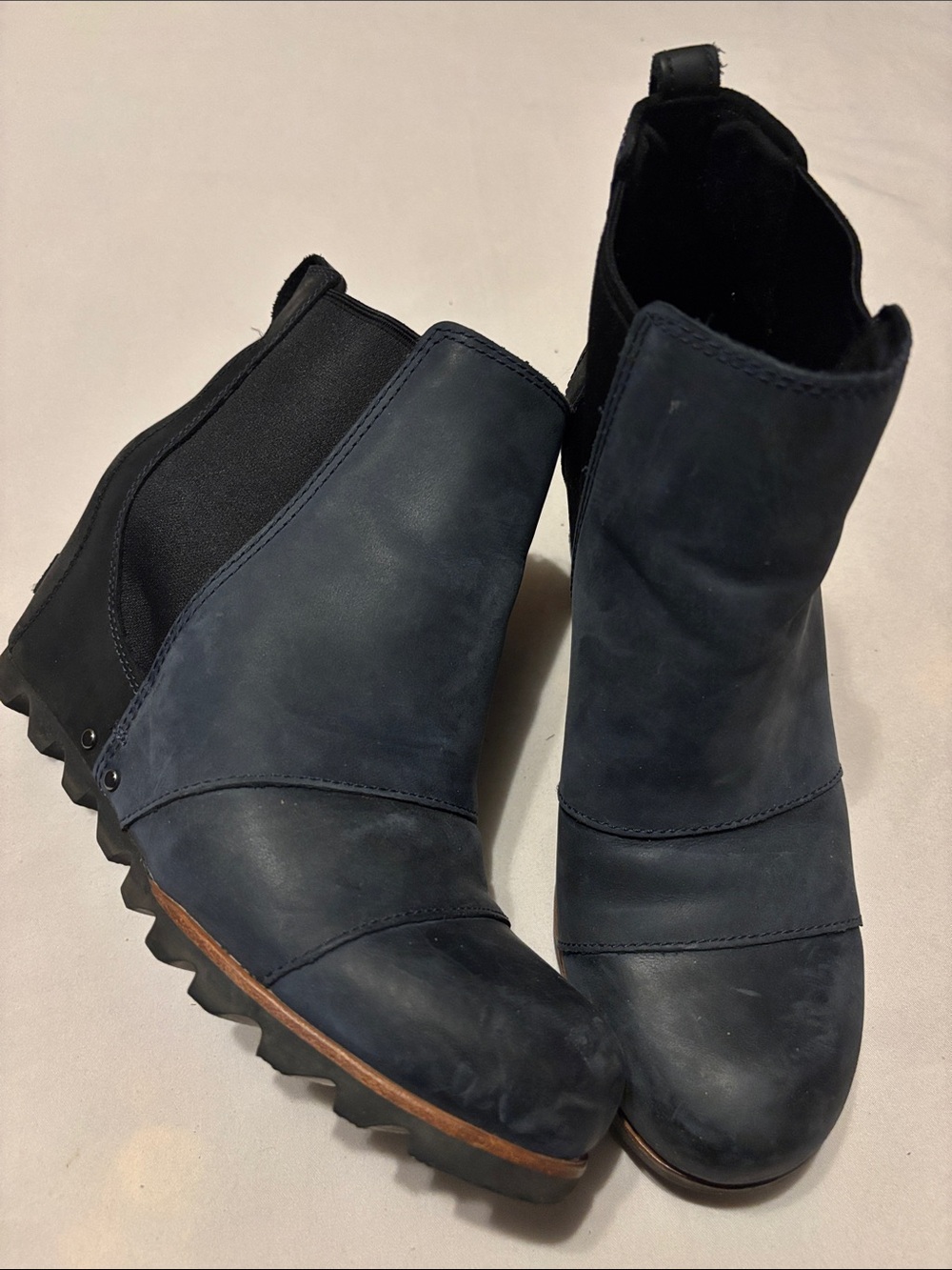 Sorel Joan of Arctic Wedge ll Chelsea Bootie Size 8.5